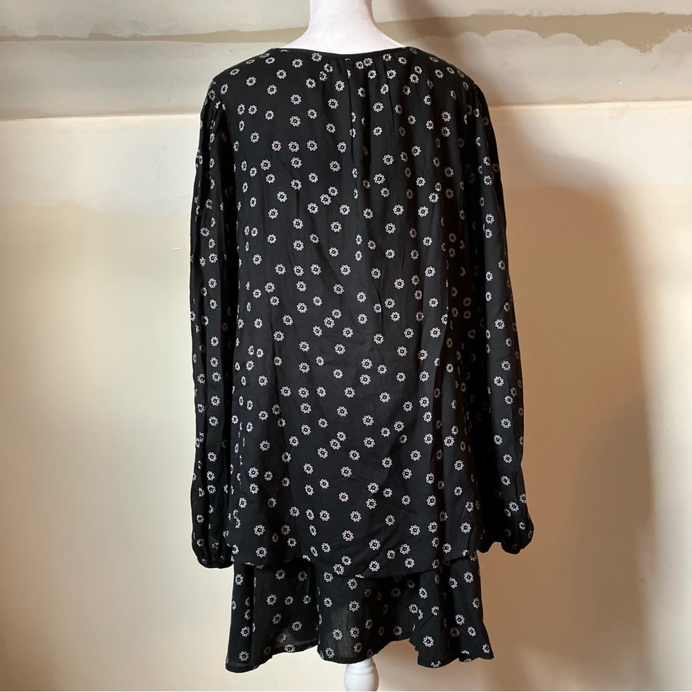 Free People Beck Black Floral Tiered Long Sleeve Dress size Medium - Picture 7 of 11